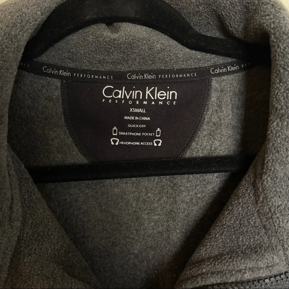 Calvin Klein Gray fleece size extra small - Picture 2 of 3